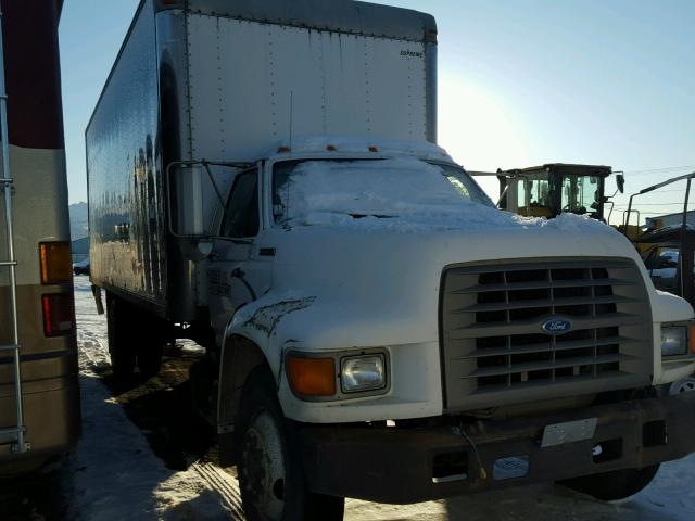 1FDNF80C5SVA35552 - 1995 FORD F800 WHITE photo 1