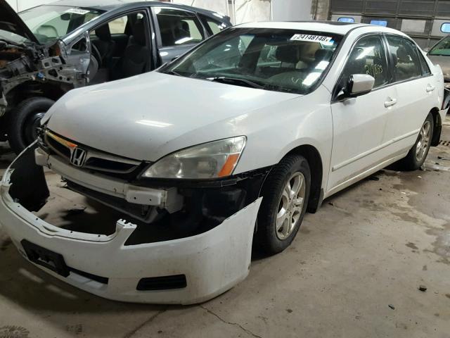 1HGCM56857A071292 - 2007 HONDA ACCORD EX WHITE photo 2