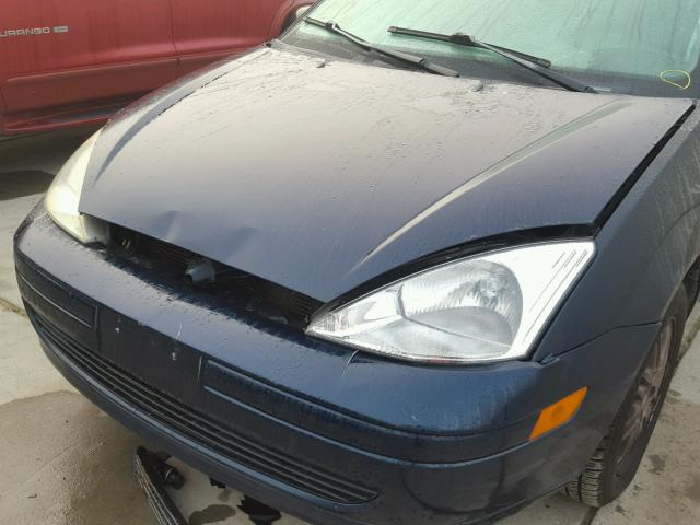 1FAFP36362W207992 - 2002 FORD FOCUS SE BLUE photo 9