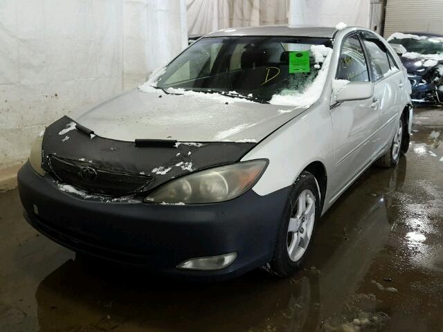 JTDBE32KX20114312 - 2002 TOYOTA CAMRY LE SILVER photo 2