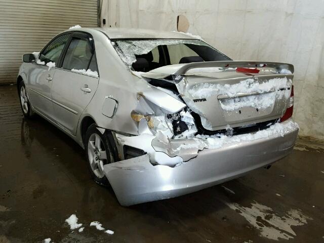 JTDBE32KX20114312 - 2002 TOYOTA CAMRY LE SILVER photo 3