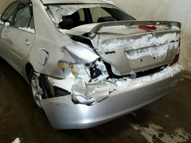 JTDBE32KX20114312 - 2002 TOYOTA CAMRY LE SILVER photo 9