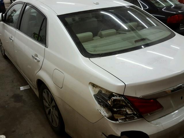 4T1BK3DB8BU392345 - 2011 TOYOTA AVALON BAS WHITE photo 3