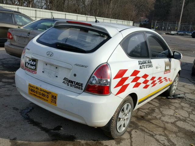 KMHCM3AC2AU164870 - 2010 HYUNDAI ACCENT BLU WHITE photo 4