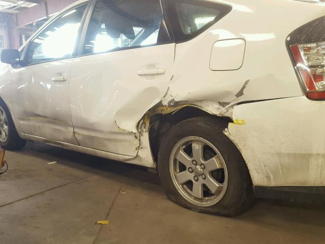 JTDKB20U640097731 - 2004 TOYOTA PRIUS WHITE photo 9