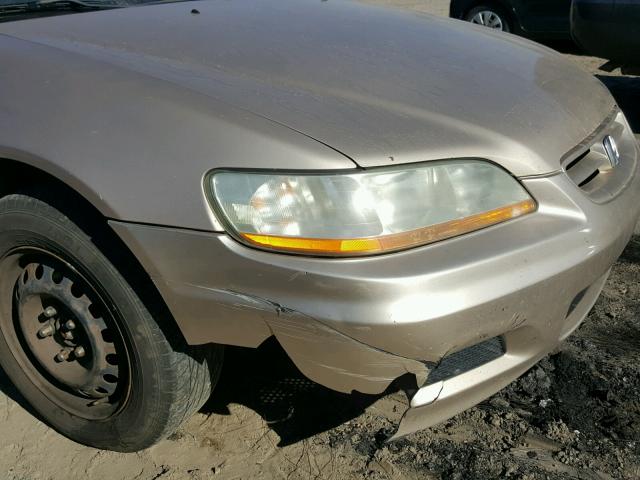 1HGCG22431A017912 - 2001 HONDA ACCORD LX GOLD photo 9