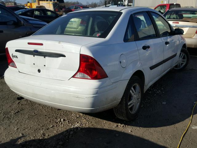 1FAHP33P02W264740 - 2002 FORD FOCUS LX WHITE photo 4