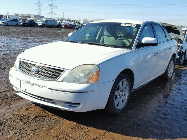 1FAFP231X6G182060 - 2006 FORD FIVE HUNDR WHITE photo 2