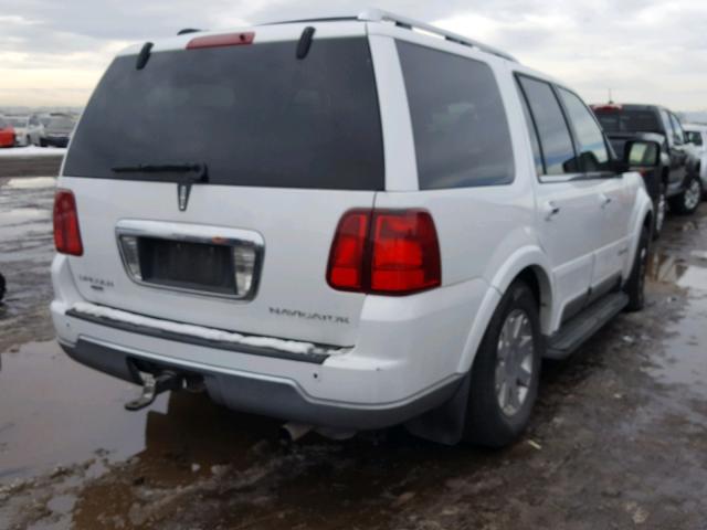 5LMFU28R44LJ38487 - 2004 LINCOLN NAVIGATOR WHITE photo 4