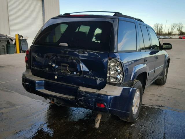 1GNDS13S122176794 - 2002 CHEVROLET TRAILBLAZE BLUE photo 4