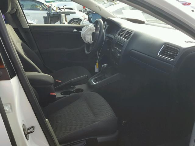 3VW2K7AJ0CM465671 - 2012 VOLKSWAGEN JETTA BASE 白色 照片 5