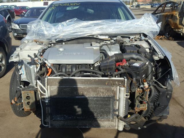 3FADP0L39AR304048 - 2010 FORD FUSION HYB SILVER photo 9