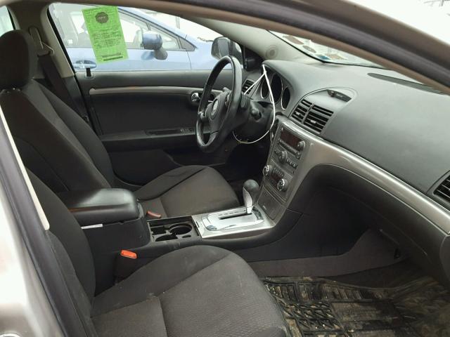 1G8ZV57748F232998 - 2008 SATURN AURA XR SILVER photo 5