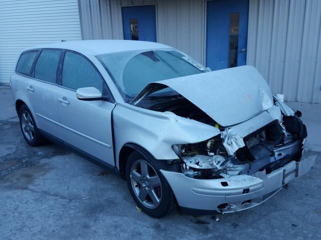 YV1MJ682362194358 - 2006 VOLVO V50 T5 SILVER photo 1