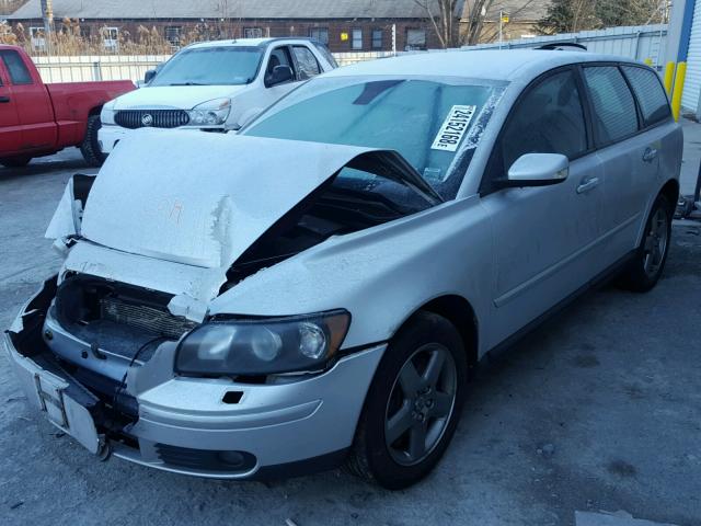 YV1MJ682362194358 - 2006 VOLVO V50 T5 SILVER photo 2