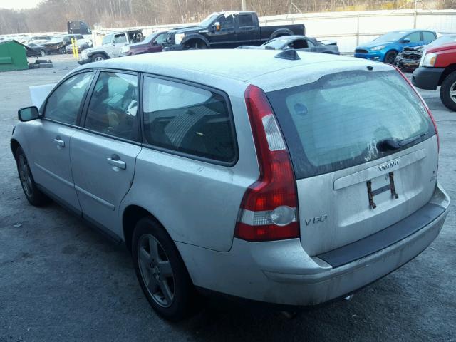 YV1MJ682362194358 - 2006 VOLVO V50 T5 SILVER photo 3