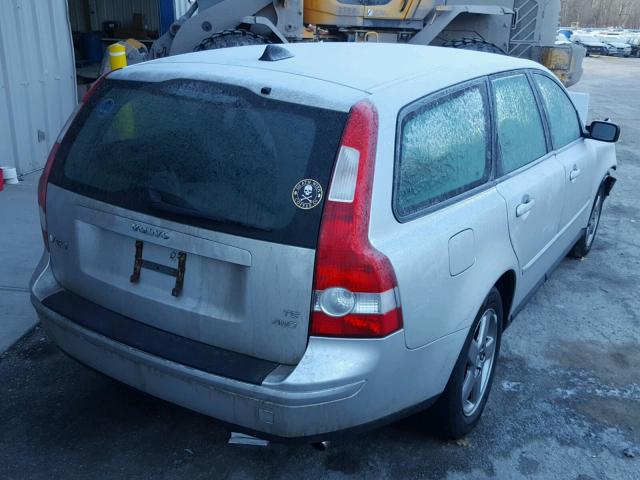 YV1MJ682362194358 - 2006 VOLVO V50 T5 SILVER photo 4