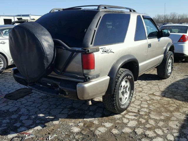 1GNCT18W4YK283576 - 2000 CHEVROLET BLAZER BEIGE photo 4