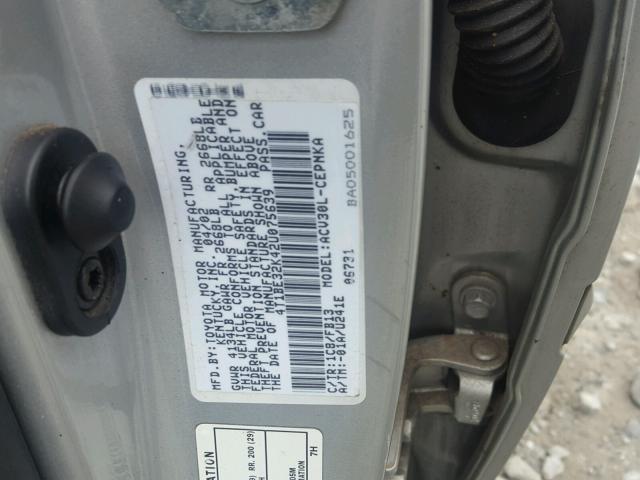 4T1BE32K42U075639 - 2002 TOYOTA CAMRY LE SILVER photo 10