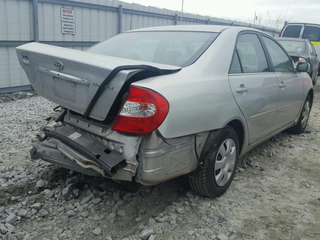 4T1BE32K42U075639 - 2002 TOYOTA CAMRY LE SILVER photo 4