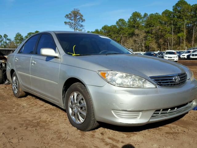 4T1BE32K75U524252 - 2005 TOYOTA CAMRY LE SILVER photo 9