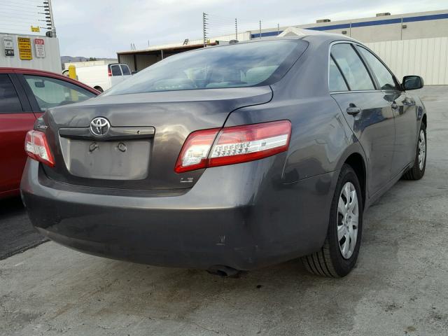 4T1BF3EK0BU776476 - 2011 TOYOTA CAMRY BASE GRAY photo 4