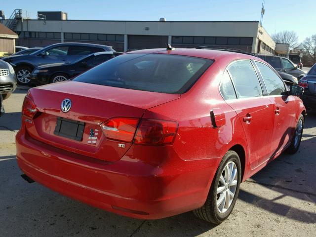 3VWD17AJ4EM375731 - 2014 VOLKSWAGEN JETTA SE RED photo 4