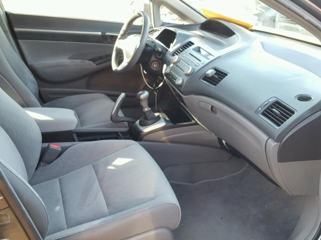 2HGFA1E88AH545230 - 2010 HONDA CIVIC EX ნაცრისფერი ფოტო 5