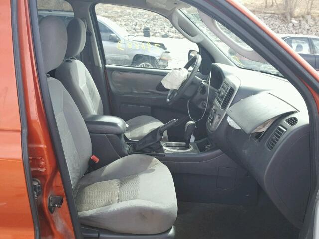 1FMYU03196KA27458 - 2006 FORD ESCAPE XLT ORANGE photo 5