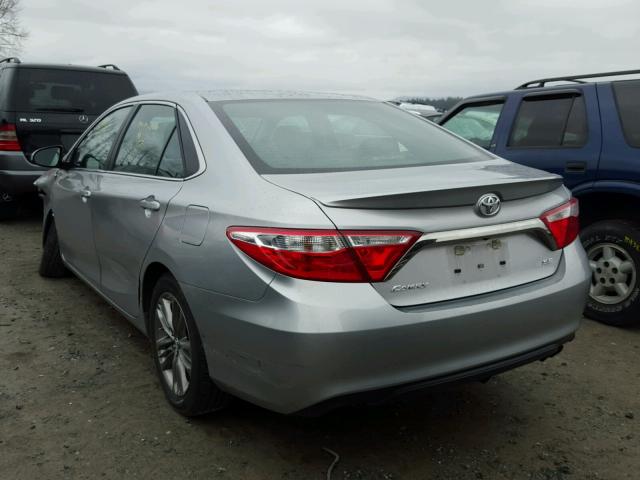 4T1BF1FKXHU400072 - 2017 TOYOTA CAMRY LE SILVER photo 3