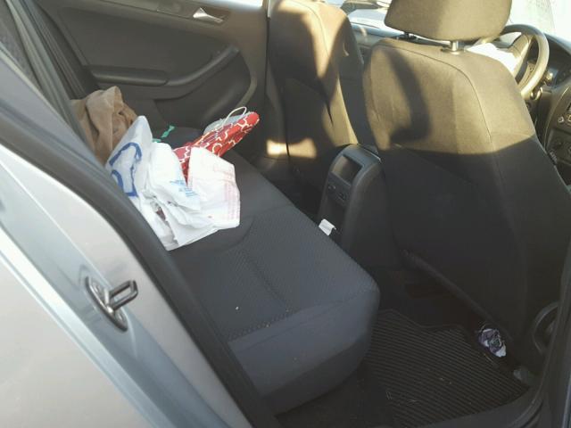 3VW2K7AJXEM250690 - 2014 VOLKSWAGEN JETTA BASE GRAY photo 6