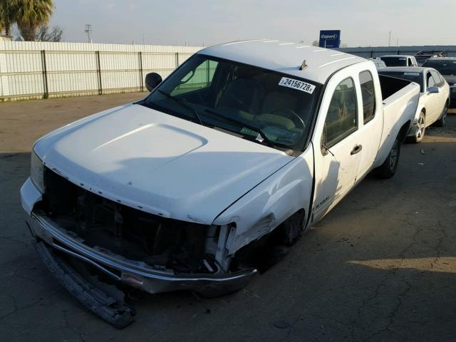 1GTEC29J59Z102536 - 2009 GMC SIERRA C15 WHITE photo 2