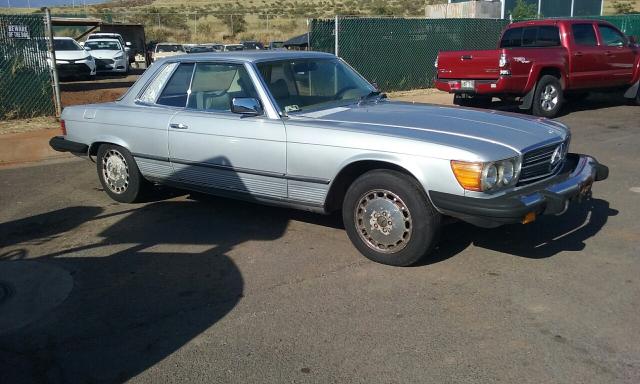 10702412016410 - 1977 MERCEDES-BENZ SLC SILVER photo 1