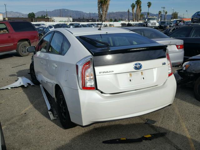JTDKN3DU4D5695455 - 2013 TOYOTA PRIUS WHITE photo 3