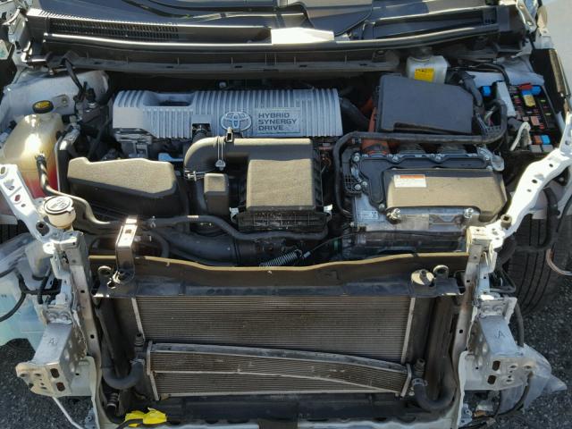 JTDKN3DU4D5695455 - 2013 TOYOTA PRIUS WHITE photo 7