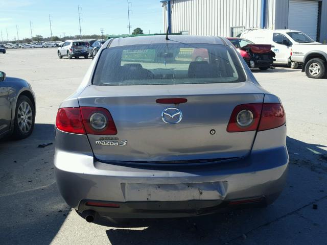 JM1BK32F751268728 - 2005 MAZDA 3 I GRAY photo 9