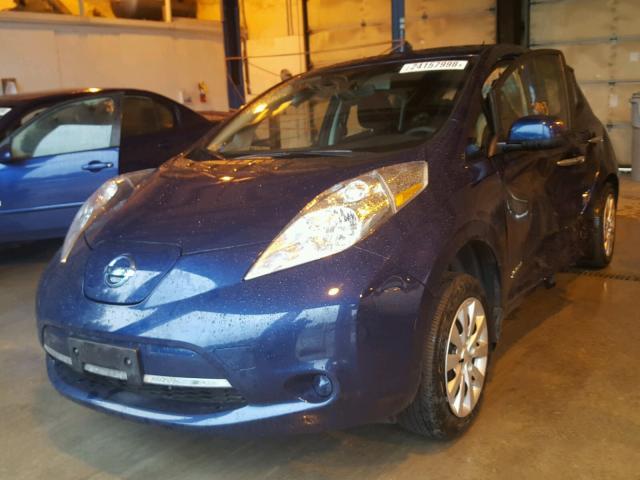 1N4BZ0CP9GC314199 - 2016 NISSAN LEAF SV BLUE photo 2