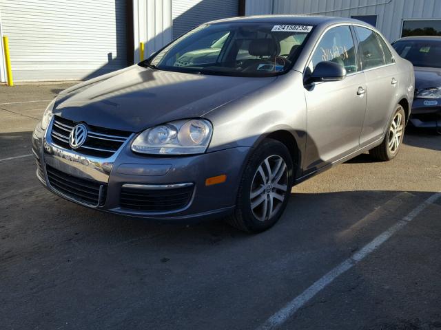 3VWRF71K86M682479 - 2006 VOLKSWAGEN JETTA 2.5 GRAY photo 2