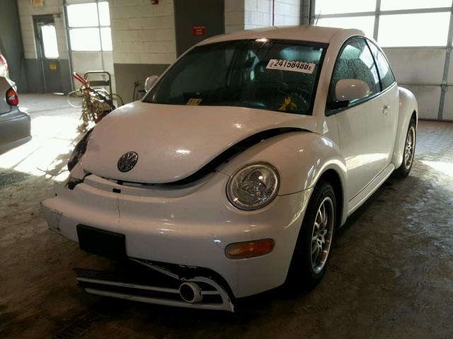 3VWBB61C8WM007330 - 1998 VOLKSWAGEN NEW BEETLE WHITE photo 2