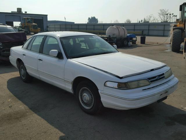 2FALP73W3VX168635 - 1997 FORD CROWN VICT WHITE photo 1