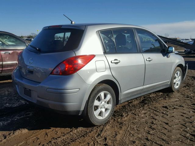 3N1BC13E09L410510 - 2009 NISSAN VERSA S GRAY photo 4