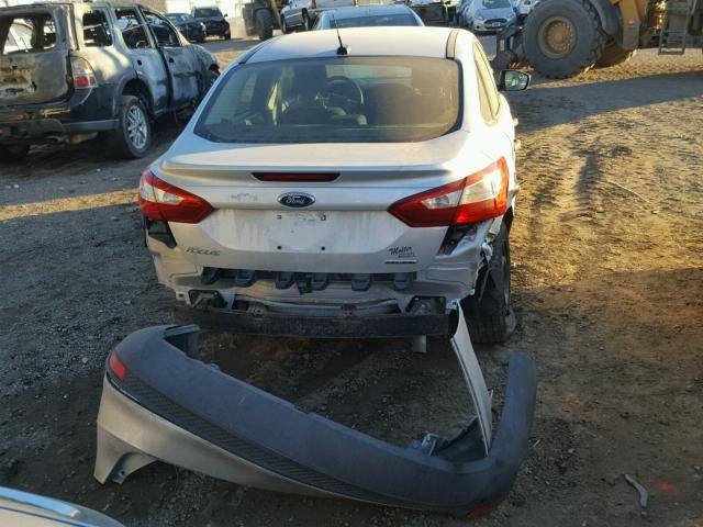 1FADP3E22EL116675 - 2014 FORD FOCUS S SILVER photo 9