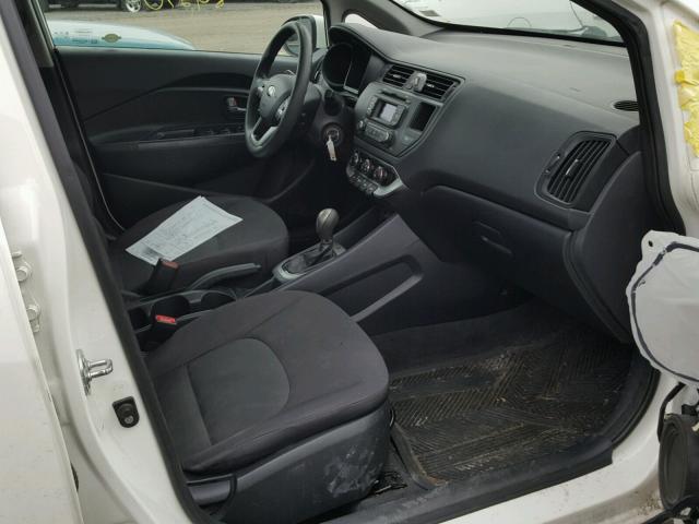 KNADM4A39D6211042 - 2013 KIA RIO LX Սպիտակ լուսանկար 5