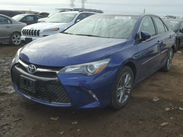 4T1BF1FK7FU886062 - 2015 TOYOTA CAMRY LE BLUE photo 2