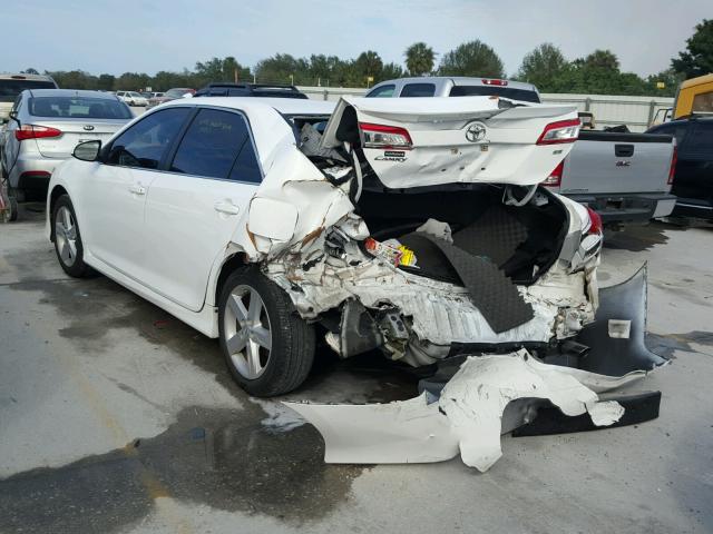 4T1BF1FK1DU284674 - 2013 TOYOTA CAMRY L WHITE photo 3