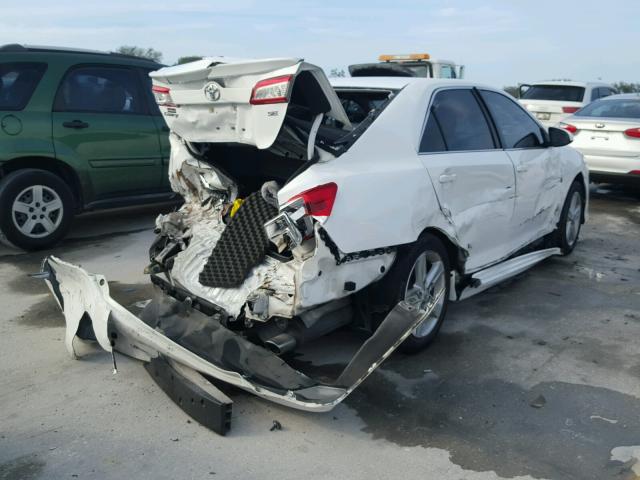 4T1BF1FK1DU284674 - 2013 TOYOTA CAMRY L WHITE photo 4