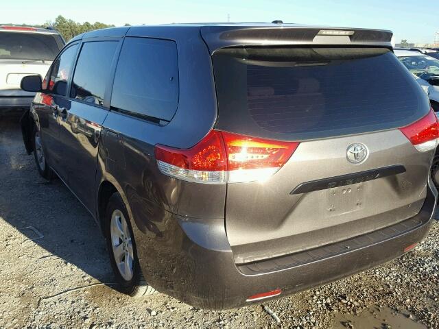 5TDZK3DC7DS307899 - 2013 TOYOTA SIENNA BAS GRAY photo 3