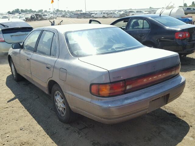 JT2SK13E4R0225821 - 1994 TOYOTA CAMRY XLE GRAY photo 3