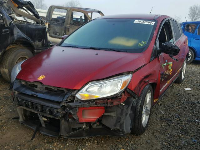 1FADP3K22EL364137 - 2014 FORD FOCUS SE RED photo 2