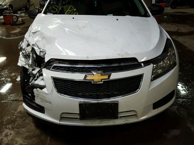 1G1PA5SG2E7336095 - 2014 CHEVROLET CRUZE LS WHITE photo 7